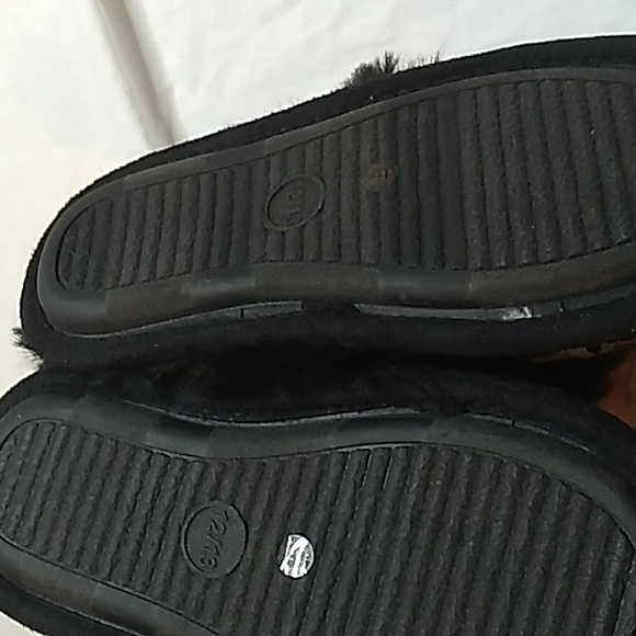 Girls Slippers size 12 / 13 black with boa and sequence that turns silver. NWT - Picture 8 of 8